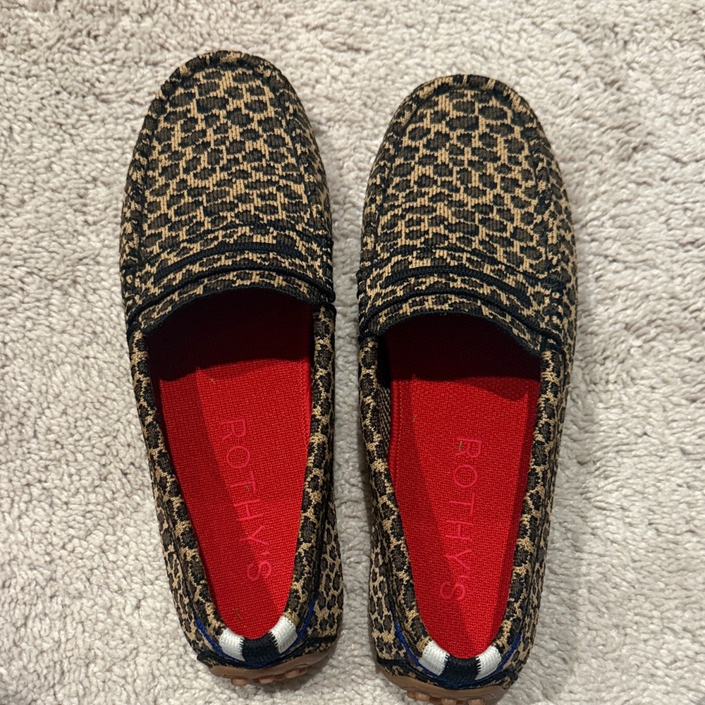 NWOT Rothy's Black and Tan Leopard Loafers